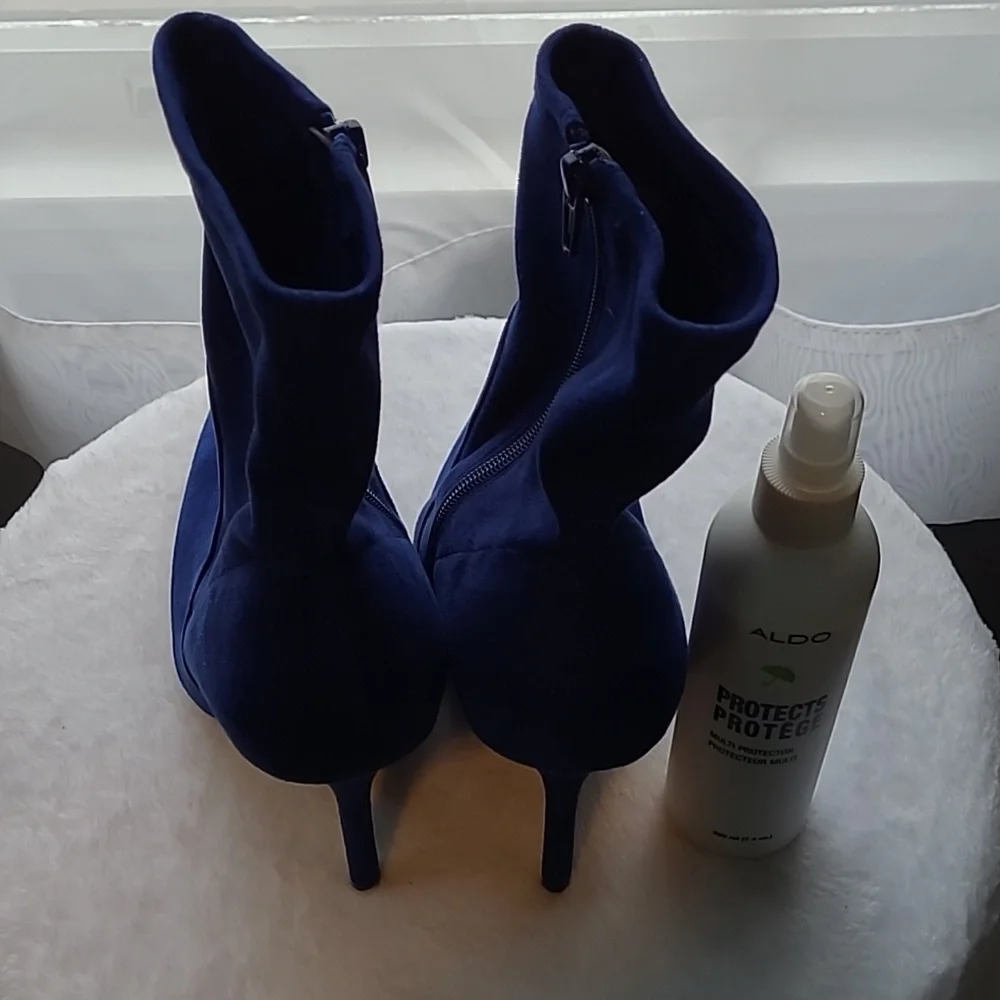 Aldo Women's Suede Boots with Protective Spray. - Picture 2 of 8